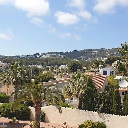 Private/separate Floor In A Near Homestay *