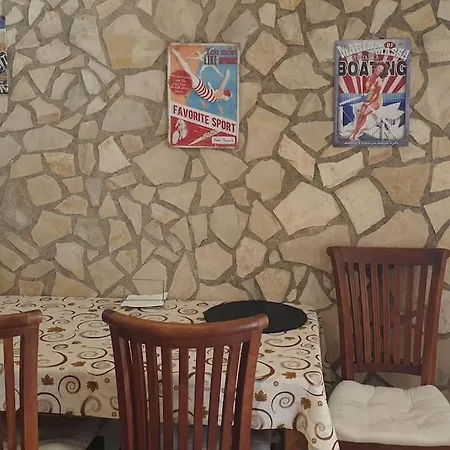 منزل للإقامة Private/separate Floor In A Near بينيسا