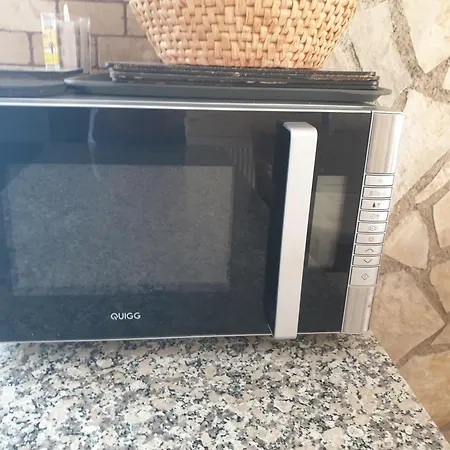 Private/separate Floor In A Near منزل للإقامة بينيسا